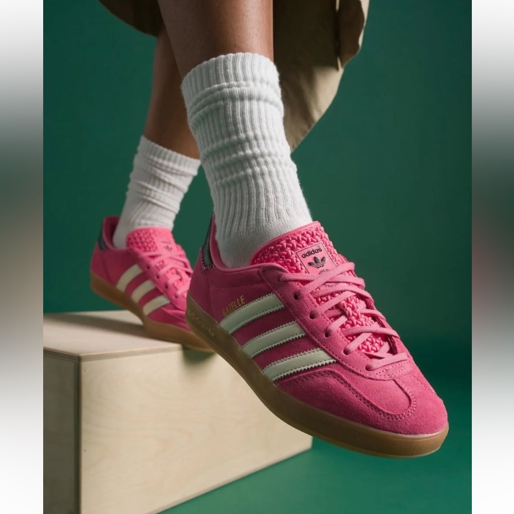 Adidas Gazelle Indoor Pink bubblegum white Sneakers size 7 in‎ box